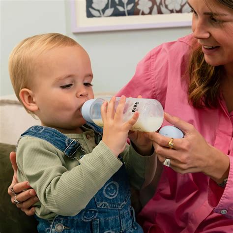 Dieťa odmietajúce fľašu