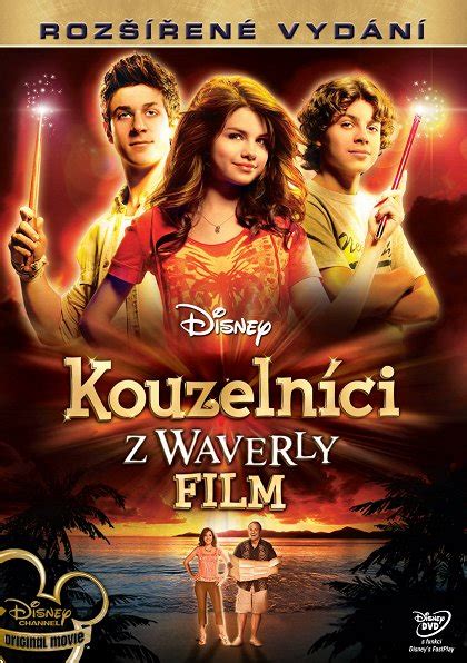 Selena Gomez v kostýme čarodejnice z seriálu Kouzelníci z Waverly