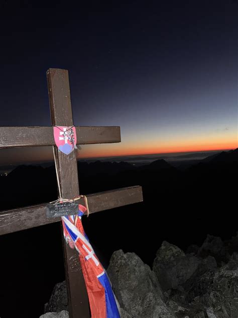 Fotografia Križevca s veľkým krížom na vrchole