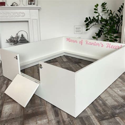 Pôrodný box s modernou posteľou
