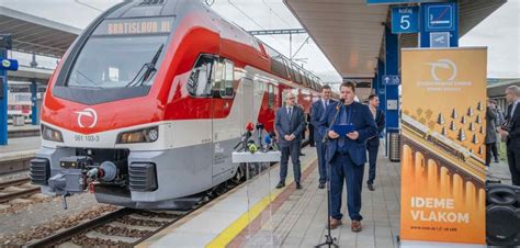 Ilustračná fotografia vlakovej súpravy na Slovensku