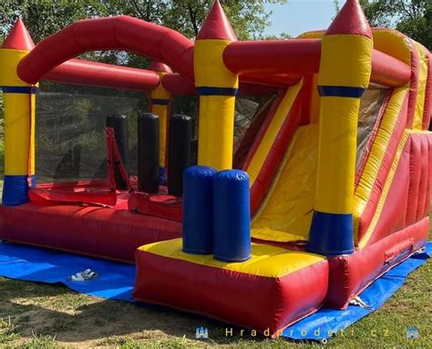 Schéma znázorňujúca silu vetra a dopad na skákací hrad