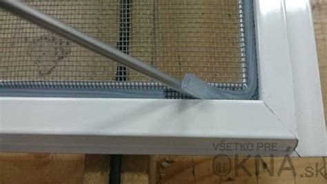 Detail jemnej sieťoviny na sieťke proti hmyzu