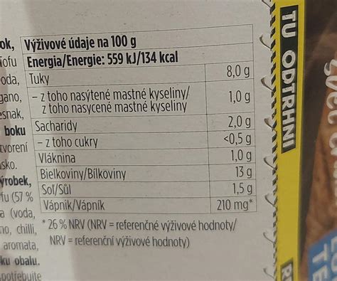 Grafika porovnávajúca nutričné hodnoty vegánskej a konvenčnej stravy