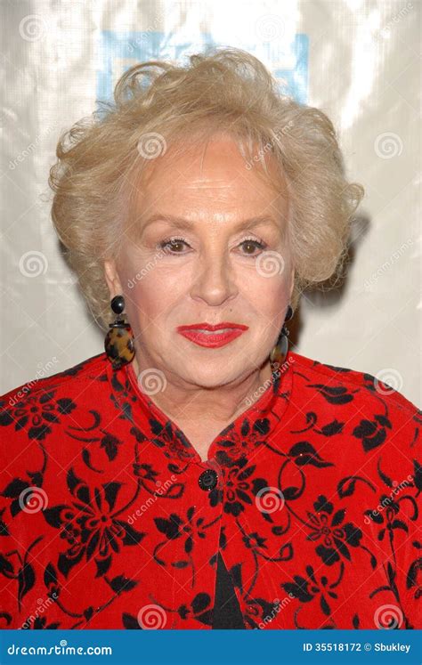 Fotografia Doris Roberts
