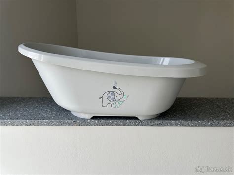 Vanička a potreby na kúpanie bábätka