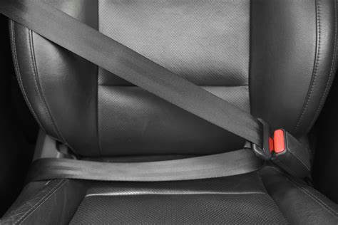 Systémy upevnenia autosedačiek ISOFIX a bezpečnostný pás