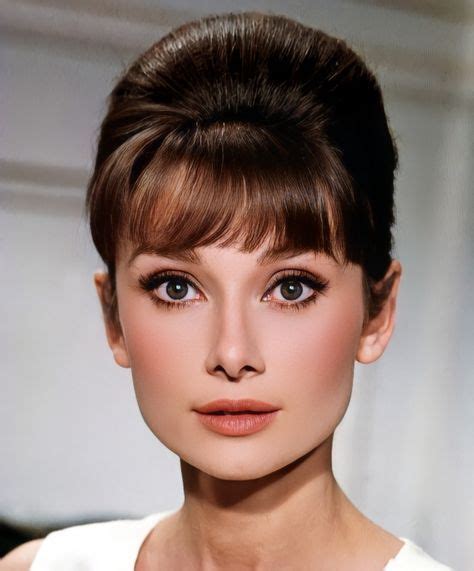 Elegantný drdol Audrey Hepburn