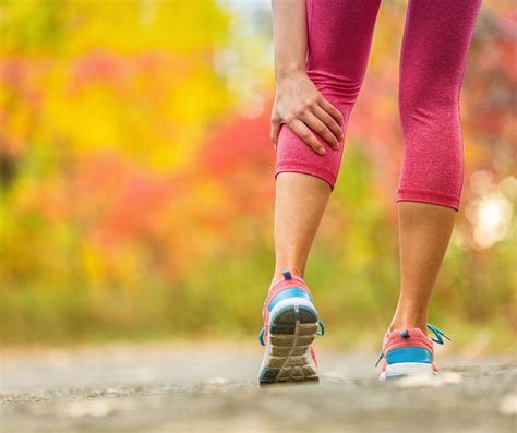 žena s kŕčmi v nohách