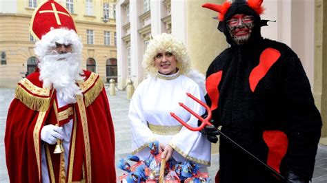 Mikuláš s anjelom a čertom