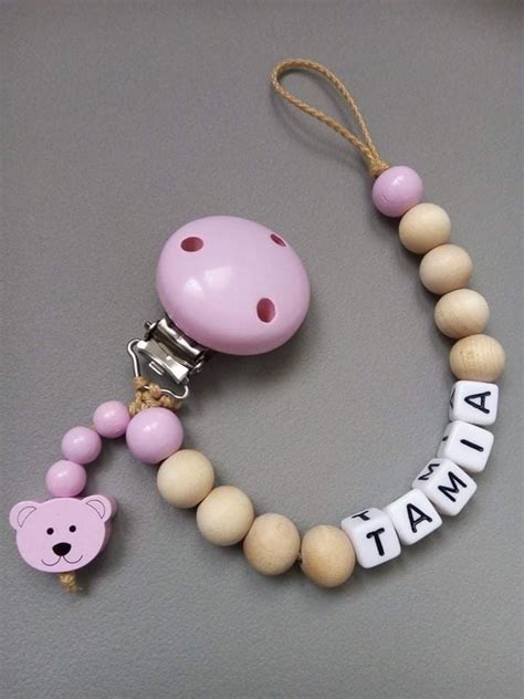 Dizajn silikónovej retiazky na cumlík