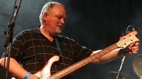 Fedor Frešo s basgitarou