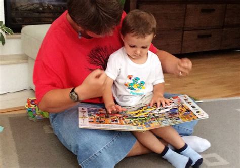 Čítanie knižky s dieťaťom