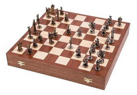 Šachovnica s figúrkami