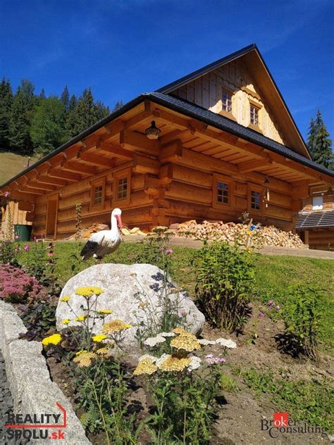 drevený dom v tradičnom štýle