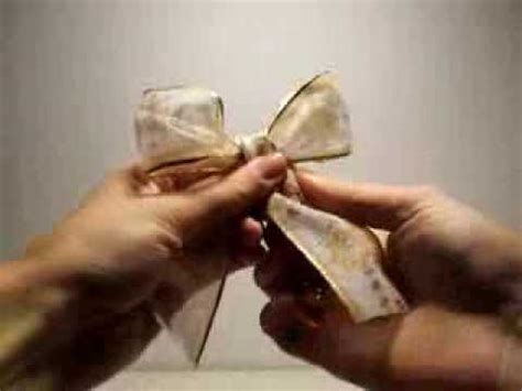 Viazanie mašle na prstoch