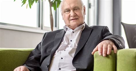 Japonci si nasadzujú rúška