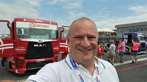 Alexander Štefuca pri práci