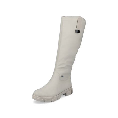 Dámske čižmy rôznych značiek