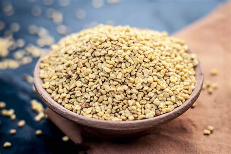 Balenie doplnkov stravy s benediktom lekárskym a senovkou gréckou