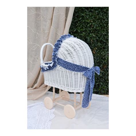 Rôzne materiály kočíkov pre bábiky