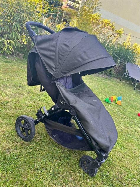 Porovnanie veľkosti sedadla Britax B-Motion s inými kočíkmi