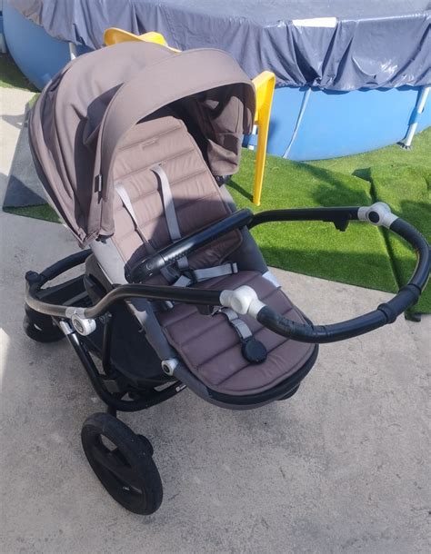 Ilustrácia kočíka Britax Affinity v meste