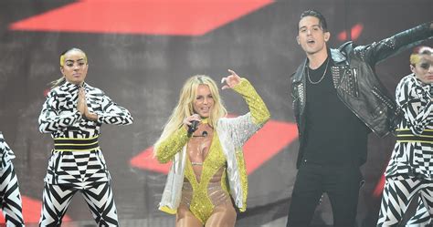 Britney Spears počas jej návratu na MTV VMA