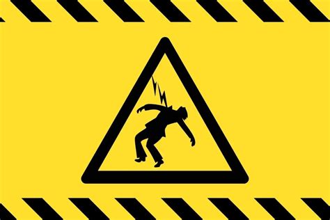 Novinár pri práci s kamerou