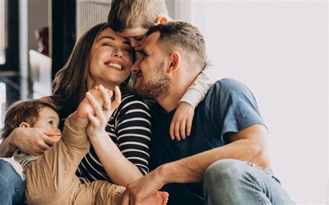 Rodina čítajúca spolu