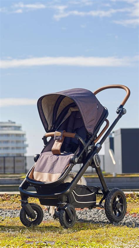 Športový kočík s otočným sedadlom