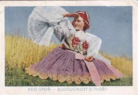 Hanka Hulejová v kroji
