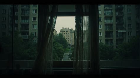 Ilustračné foto pádu z okna