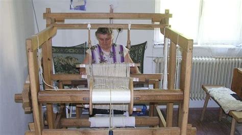 Tradičné drevené krosná