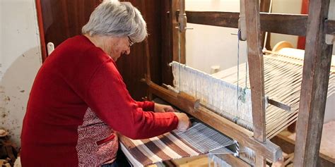 Ukážka tkania kobercov na tradičných krosnách