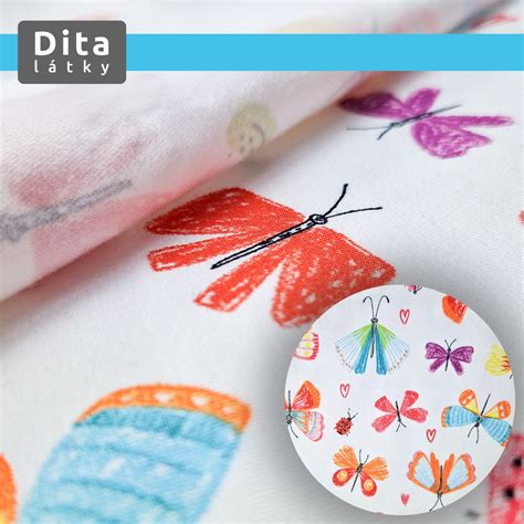 Detail látky dojčenského kabátika z bavlny