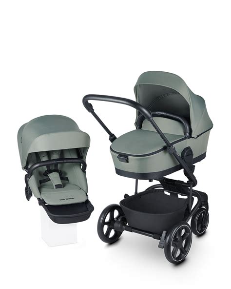 Moderný multifunkčný kočík Easywalker Harvey 5 v exteriéri