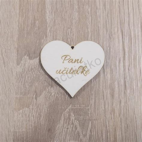 drevený výrez srdce s gravírovaním