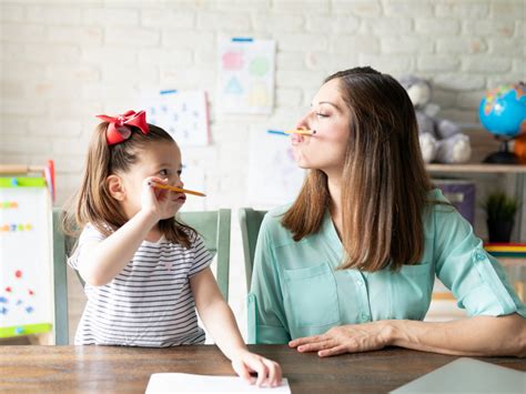 Ilustrácia vzťahovej väzby medzi matkou a dieťaťom