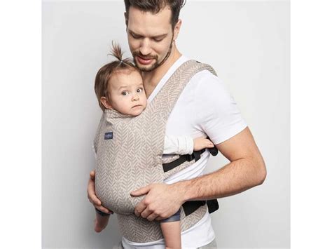 Rozdiel medzi klokankou a ergonomickým nosičom