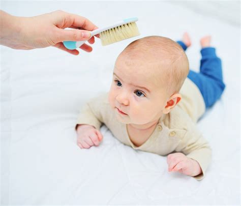 Šupinky na hlavičke bábätka (mliečna chrasta)