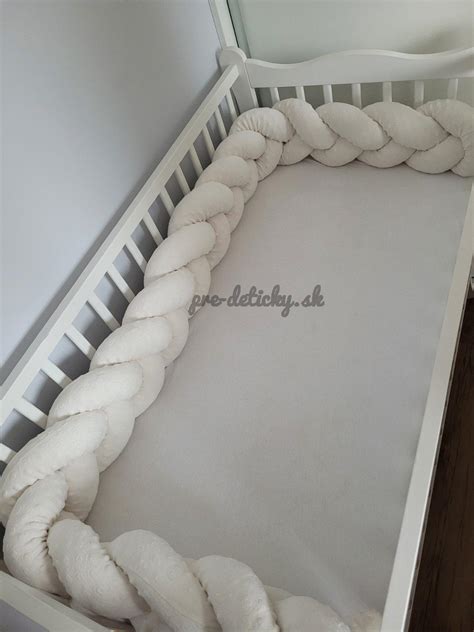 detaily háčkovanej postieľky
