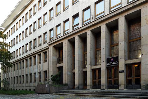 Budova Lekárskej fakulty SZU v Bratislave