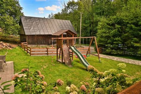 Exteriér jaslí Stonožka s detským ihriskom