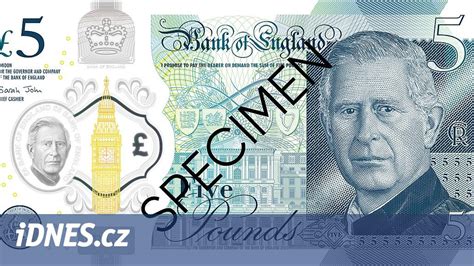 Ilustrácia znázorňujúca rodinu s dieťaťom a symbolmi peňazí.