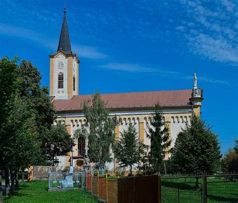 Dav fanúšikov pred nemocnicou sv. Márie
