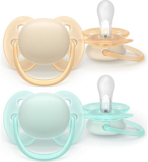 Detail cumlíka Philips Avent Ultra Soft ukazujúci jeho mäkkosť a flexibilitu