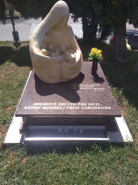 Symbolický hrob pre nenarodené deti