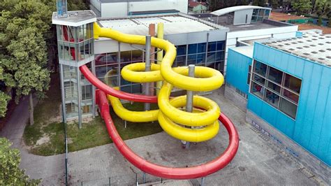 Ilustračná fotografia tobogánu v aquaparku