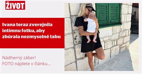 žena dojčiaca staršie dieťa na verejnosti